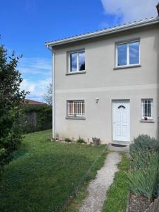 Vente Maison 4 pi�ces PRIGNAC-ET-MARCAMPS 33710