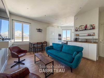 Location Appartement 6 pi�ces LYON-8EME-ARRONDISSEMENT 69008