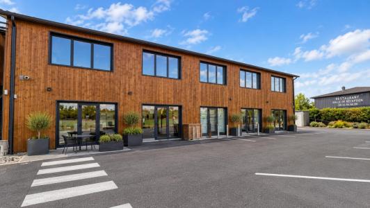 Location Commerce CAVIGNAC 33620