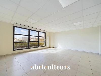 Location Bureau GELLAINVILLE 28630
