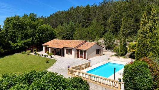 Vente Maison 6 pi�ces VEYRINES-DE-DOMME 24250