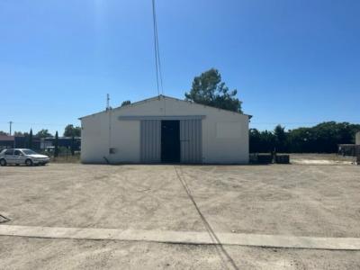 Location Commerce IZON 33450