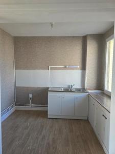 Location Appartement 4 pi�ces CHARLEVILLE-MEZIERES 08000