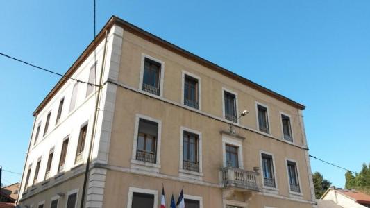 Location Appartement 3 pi�ces CHAMPAGNE-EN-VALROMEY 01260