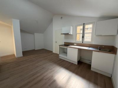 Location Appartement 2 pi�ces MARSEILLE-2EME-ARRONDISSEMENT 13002