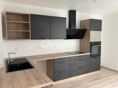 Location Appartement 3 pi�ces RICHE 37520