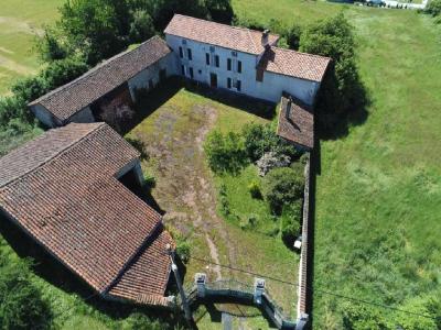 Vente Maison 6 pi�ces BRETTES 16240