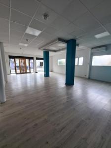 Location Commerce LIMOUX 11300