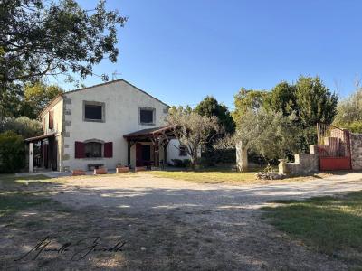Vente Maison 9 pi�ces ARLES 13200