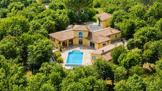 Vente Maison 7 pi�ces MEOUNES-LES-MONTRIEUX 83136