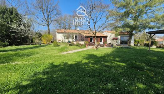 Vente Maison 7 pi�ces COURONNE 16400