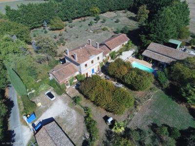 Vente Maison 9 pi�ces RUFFEC 16700