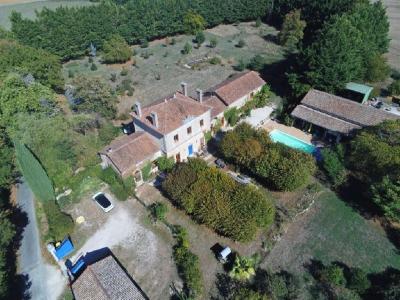 Vente Maison 9 pi�ces RUFFEC 16700