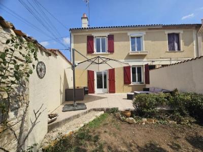 Vente Maison 4 pi�ces AIGRE 16140