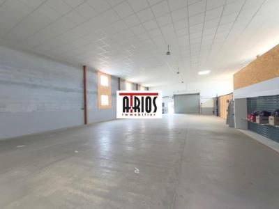 Location Commerce HYERES 83400