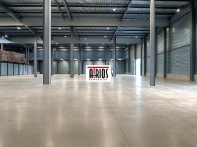 Location Commerce CRAU 83260