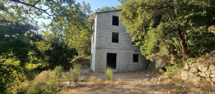 Vente Maison 4 pi�ces AMPUS 83111