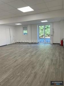 Location Commerce CHALLES-LES-EAUX 73190