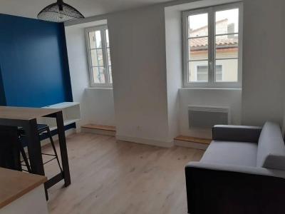 Location Appartement 2 pi�ces BOURG 33710