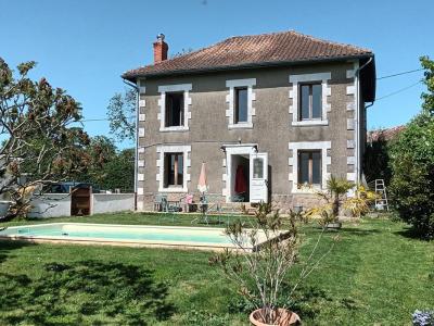 Vente Prestige PLEUVILLE 16490