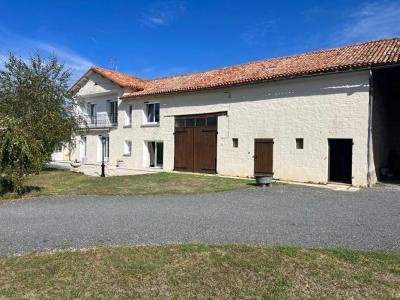 Vente Maison 8 pi�ces SAVIGNE 86400
