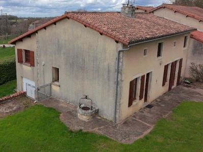 Vente Maison 5 pi�ces TAIZE-AIZIE 16700