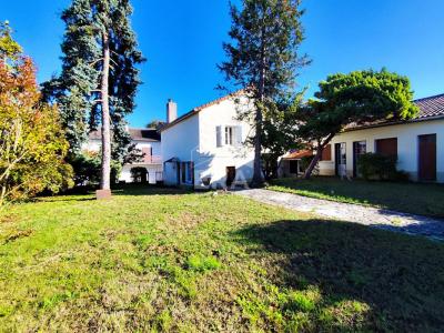 Vente Maison 8 pi�ces SAINT-LAURENT-DE-CERIS 16450