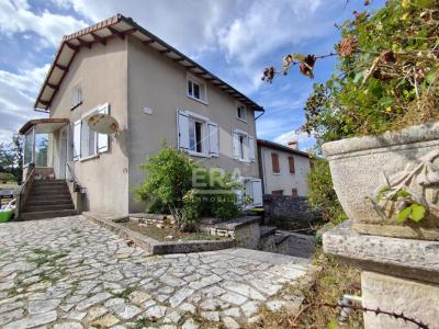 Vente Maison 7 pi�ces CHAMPAGNE-MOUTON 16350
