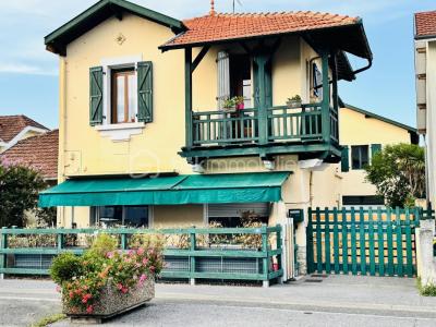 Vente Maison 9 pi�ces PUYOO 64270