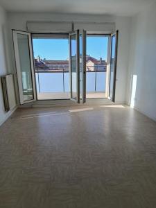 Location Appartement 3 pi�ces CHAZELLES-SUR-LYON 42140