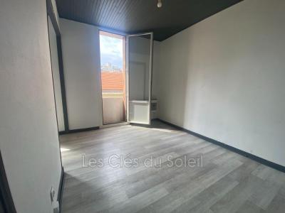 Location Appartement TOULON 83000