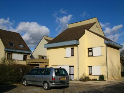 Location Appartement 4 pi�ces MEHUN-SUR-YEVRE 18500