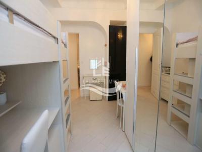 For sale Nice 4 rooms 57 m2 Alpes Maritimes (06000) photo 2