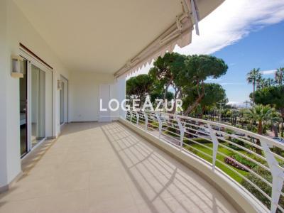 For sale Cannes 4 rooms 117 m2 Alpes Maritimes (06400) photo 2
