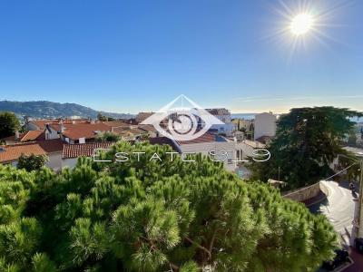 For sale Cannes 4 rooms 67 m2 Alpes Maritimes (06400) photo 2