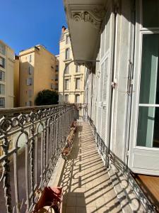 For sale Nice VICTOR HUGO 4 rooms 144 m2 Alpes Maritimes (06000) photo 2