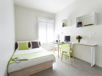 For rent Saint-cyr-l'ecole 2 rooms 35 m2 Yvelines (78210) photo 1