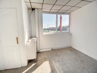 For rent Lallaing 4 rooms 52 m2 Nord (59167) photo 3