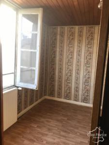 For sale Maurs 4 rooms 60 m2 Cantal (15600) photo 2