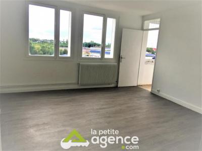 For sale Bourges 4 rooms 75 m2 Cher (18000) photo 1