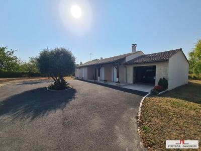 For sale Blaye 5 rooms 109 m2 Gironde (33390) photo 0