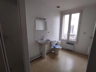 For rent Ussel 2 rooms Correze (19200) photo 2