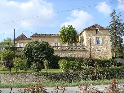 For sale Saint-cyprien SAINT CYPRIEN 18 rooms 400 m2 Dordogne (24220) photo 0