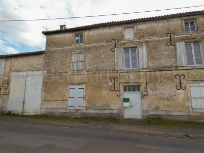 For sale Sauze-vaussais 15 rooms 205 m2 Deux sevres (79190) photo 0