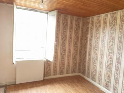 For sale Maurs 4 rooms 66 m2 Cantal (15600) photo 2