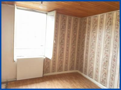For sale Maurs 4 rooms 66 m2 Cantal (15600) photo 3