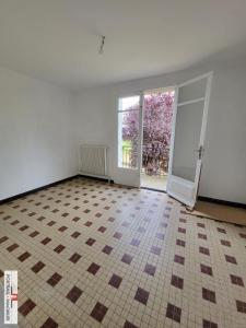 For sale Bourg 7 rooms 189 m2 Gironde (33710) photo 3