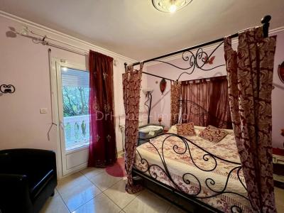 For sale Tresques 8 rooms 230 m2 Gard (30330) photo 3