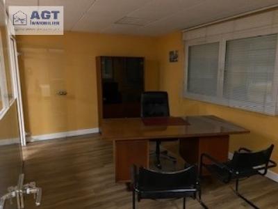 Louer Local commercial Beauvais 14400 euros