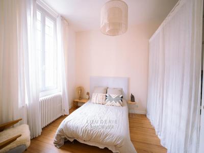 For sale Bordeaux 4 rooms 103 m2 Gironde (33000) photo 1